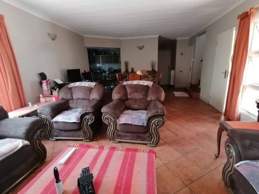 3 Bedroom Property for Sale in Geelhoutpark North West